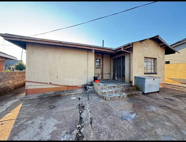 3 BEDROOM HOUSE FOR SALE IN DUBE